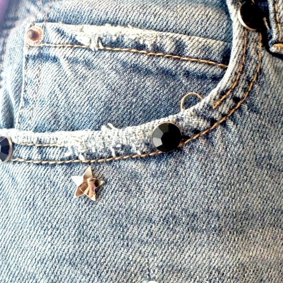 3/$25 Vanilla Star Jean Shorts. Size 3. - Picture 3 of 8